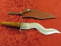 RARE VINTAGE WAVY FIXED BLADE DAGGER WITH WOOD HANDLE