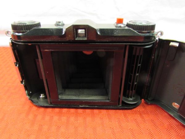 VINTAGE ANSCO B2 SPEEDEX CAMERA 