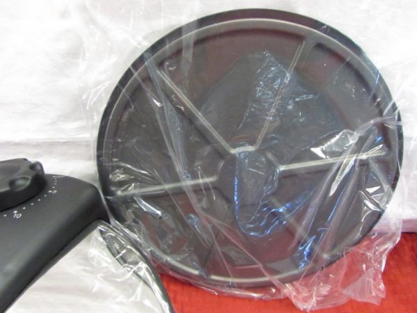 NEW IN BOX ULTREX PIZZA MAKER/OVEN