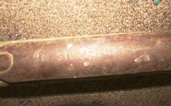WHEN YOU REALLY NEED TO DIG DEEP ANTIQUE LONG HANDLED PEAVY SCOOP SHOVEL - OVER 9'