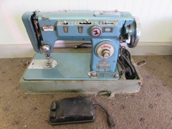 VINTAGE MORSE PORTABLE TZ 50 SEWING MACHINE WITH ZIG ZAG.