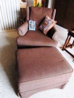 NICE NEUTRAL UPHOLSTERED ARM CHAIR WITH MATCHING OTTOMAN