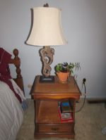 PRETTY EARLY AMERICAN STYLE WOOD NIGHT STAND, ELEGANT LAMP & MORE