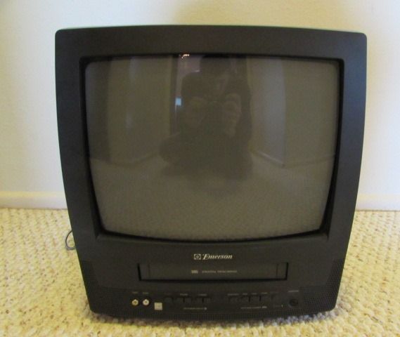 EMERSON 14 T.V/ VCR  COMBO