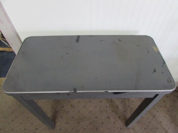 SMALL STURDY MILITARY METAL TABLE 