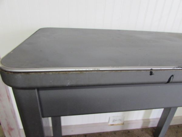 SMALL STURDY MILITARY METAL TABLE 