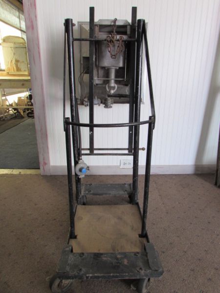 INFRA-RED RADIANT HEATER WITH ROLLING CART STAND