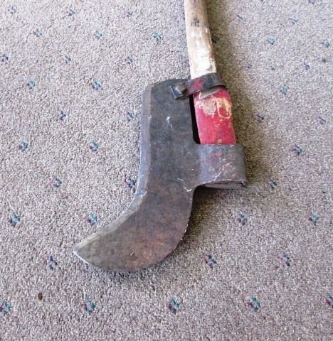 FIREMAN'S BRUSH AXE