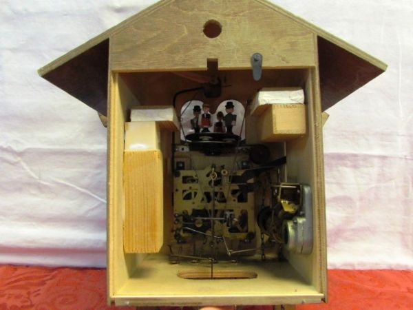 CHARMING VINTAGE SCHNEIDER SOHNE CUCKOO CLOCK - DANCERS & BIRDS