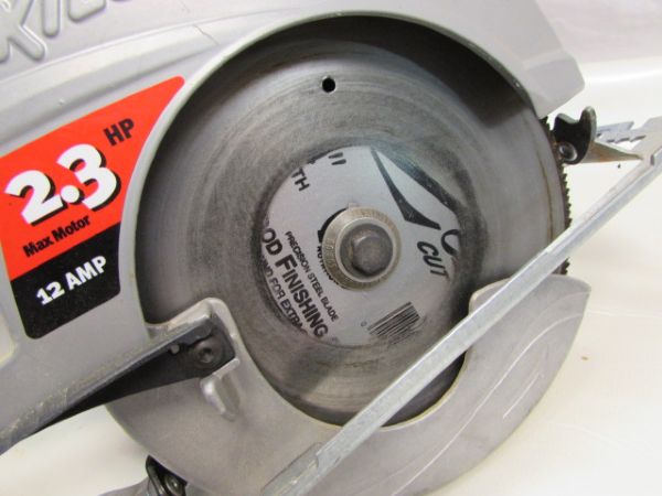 NICE  2.3 HP 7 1/4 SKILL SAW 5400 PLUS BLADES 