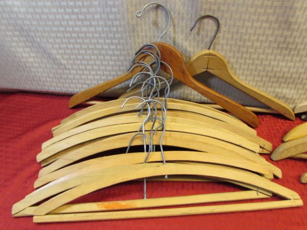 OVER 2 DOZEN ANTIQUE /VINTAGE WOODEN CLOTHES HANGERS - WITH BUSINESS ADVERTISEMENTS