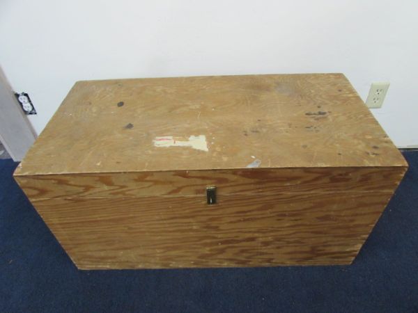 STURDY WOODEN STORAGE BOX WITH HINGED LID