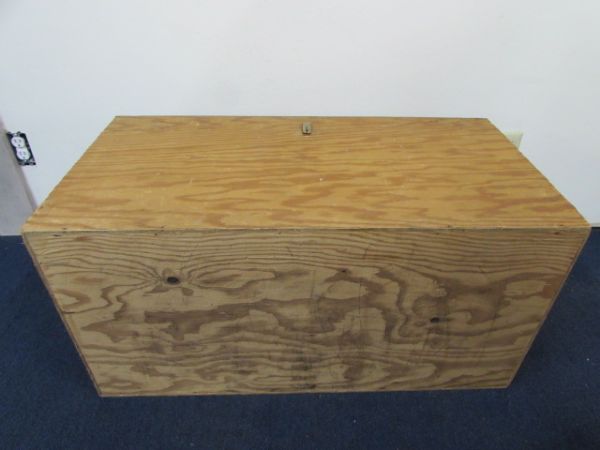 STURDY WOODEN STORAGE BOX WITH HINGED LID