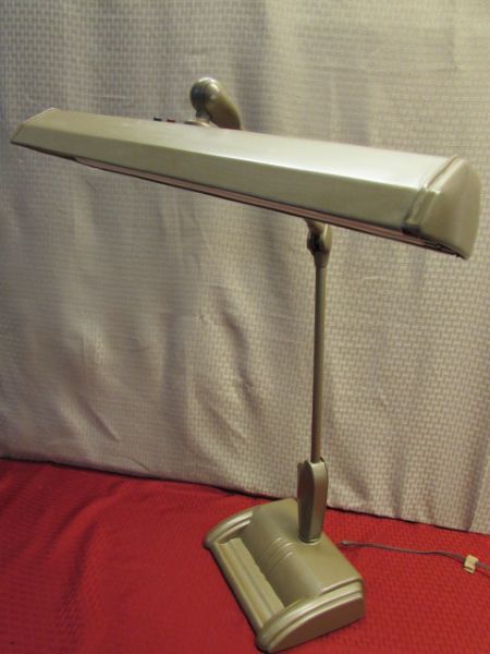 MID CENTURY INDUSTRIAL AGE MAGIC ARM SWING ARM DESK LAMP - HEAVY!