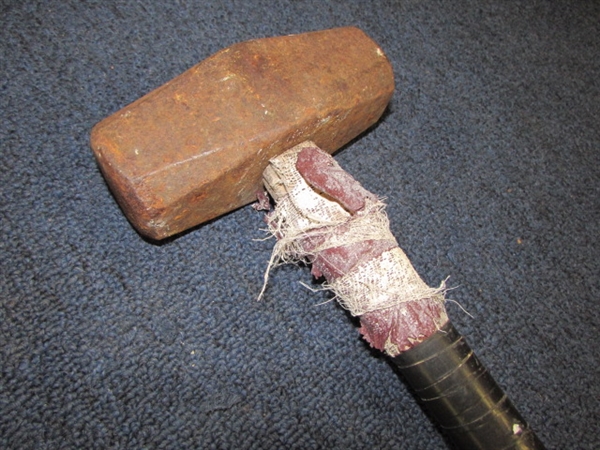 HEAVY DUTY TOOLS - MAUL & SLEDGE HAMMER 