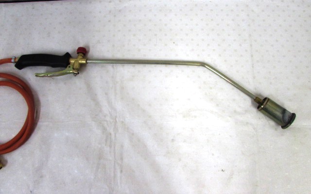 Lot Detail - PROPANE WEED TORCH WITH MULTIPLE INTERCHANGEABLE HEADS & HOSE