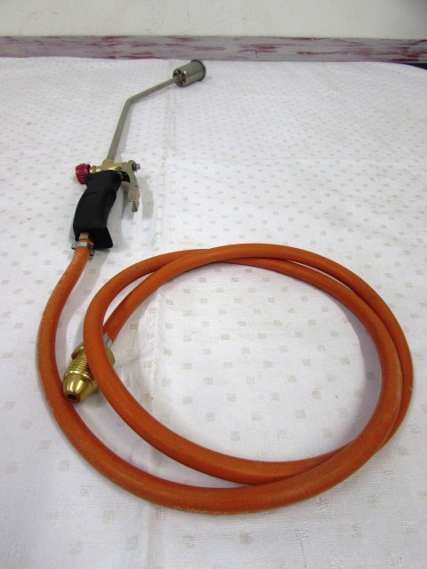 Lot Detail - PROPANE WEED TORCH WITH MULTIPLE INTERCHANGEABLE HEADS & HOSE