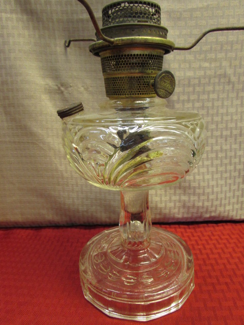 Lot Detail Antique Aladdin Washington Drape Oil Lamp With Model