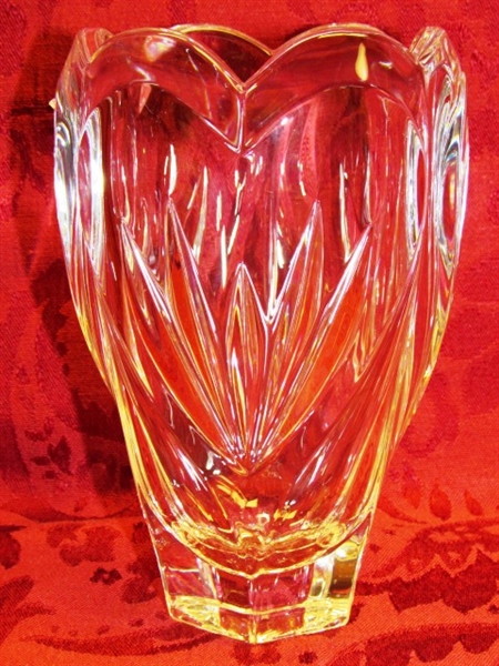 LUXURIOUS MARQUIS WATERFORD LEAD CRYSTAL VASE