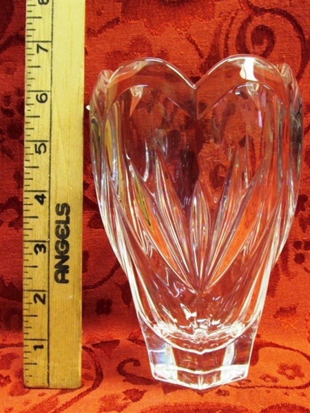 LUXURIOUS MARQUIS WATERFORD LEAD CRYSTAL VASE