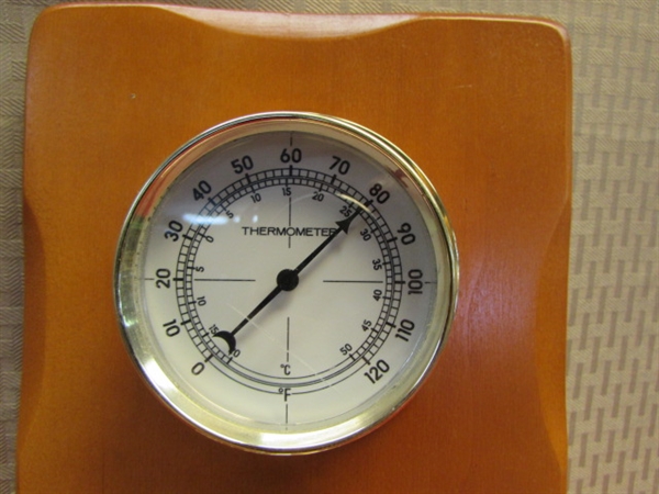 GOLD TONE ELGIN QUARTZ GLASS DOME PENDULUM CLOCK & WALL TEMP, BAROMETER, HUMIDITY GAUGE 