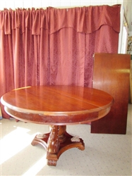 GORGEOUS SOLID OAK TABLE WITH PEDESTAL & SWAN CARVED BASE & LEAF