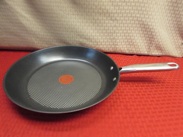 LARGE T-FAL WOK & FRY PAN & NON STICK SAUCE PAN 