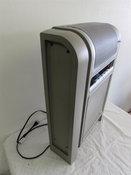 LASKO CERAMIC ELEMENT PERSONNAL HEATER UNIT.