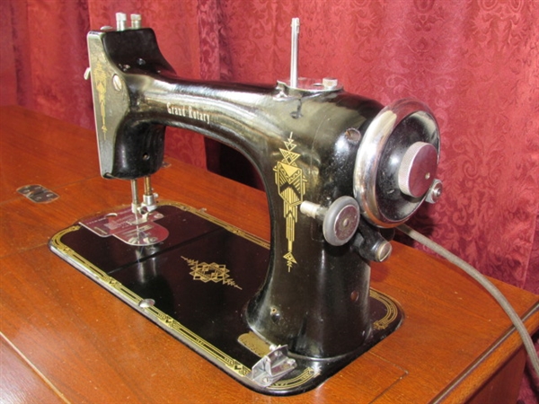 BEAUTIFUL ANTIQUE  CABINET WITH GRAND ROTARY SEWING MACHINE