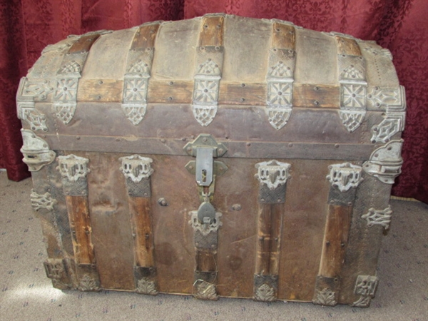 AMAZING ANTIQUE WOOD & METAL CAMEL/DOME TOP STEAMER TRUNK