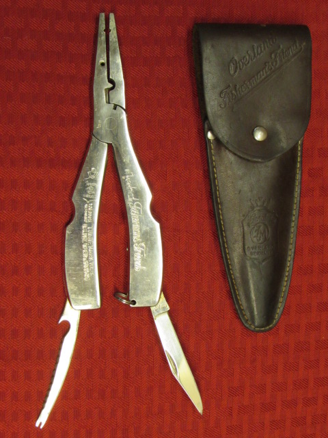 Lot Detail - GERMAN MADE OVERLAND FISHERMAN'S FRIEND MULTI TOOL FISHING  KNIFE & PLIERS IN LEATHER SHEATH