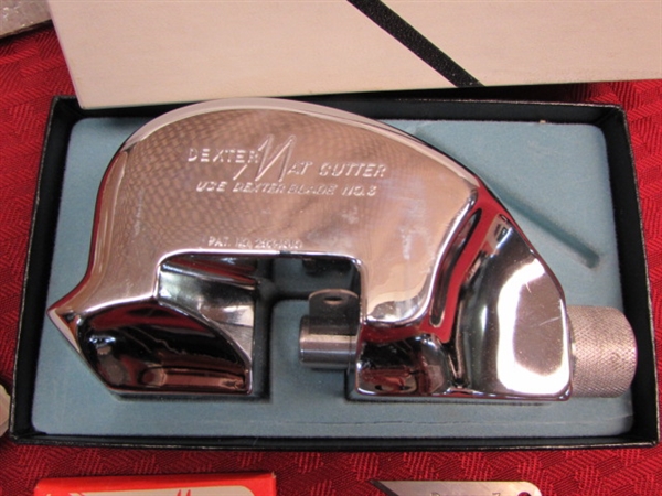 PROFESSIONAL VINTAGE DEXTER MAT CUTTER WITH 3 EXTRA BLADES IN ORIGINAL BOX