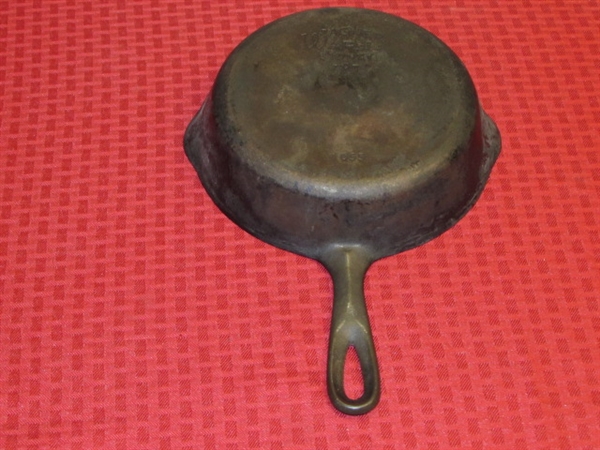 WAGNER WARE SIDNEY #5 CAST IRON SKILLET
