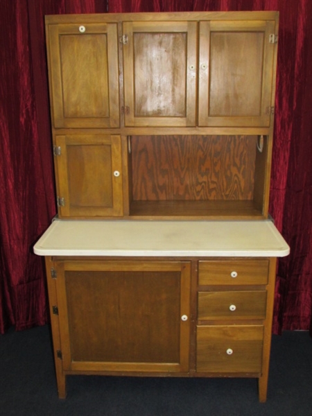 VINTAGE WOOD HOOSIER CABINET WITH FLOUR BIN, BREAD DRAWER & PULL OUT COUNTER