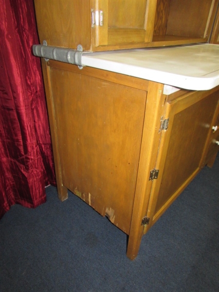 VINTAGE WOOD HOOSIER CABINET WITH FLOUR BIN, BREAD DRAWER & PULL OUT COUNTER