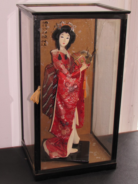 collectible japanese dolls