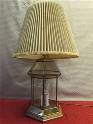 VERY PRETTY ETCHED GLASS TABLE LAMP WITH OAK ACCENTS & LIGHT UP BASE