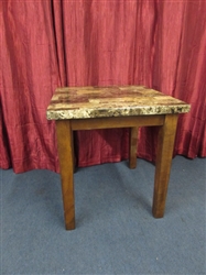 END TABLE IN MATCHING MAHOGANY FINISH WITH APPEALING EARTH TONE FAUX MARBLE TOP-SEE MATCHING LOTS!