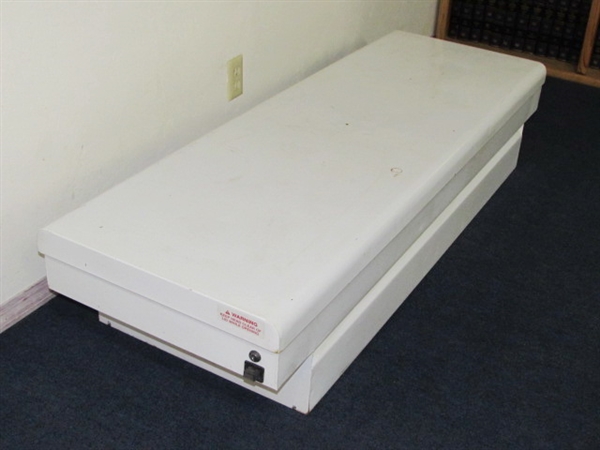 METAL DELTA TOOL BOX FITS IN YOUR PICKUP TRUCK BED