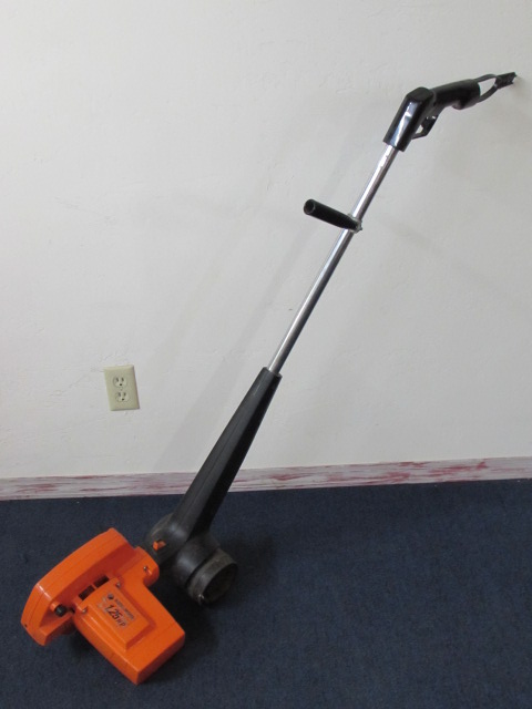 Lot Detail - BLACK & DECKER 1.25 HP ELECTRIC EDGER/TRENCHER