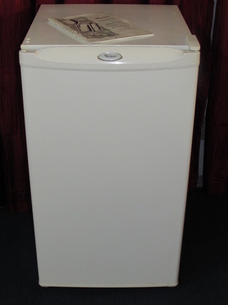 WHIRLPOOL MINI FRIDGE