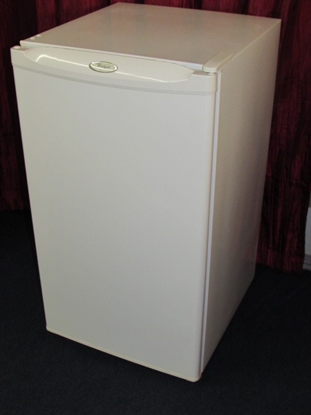 WHIRLPOOL MINI FRIDGE