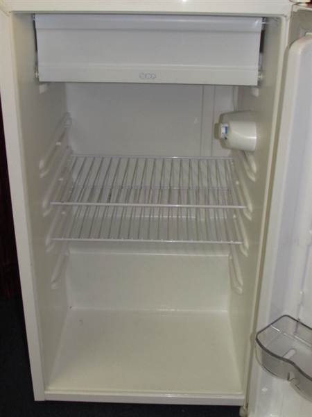 WHIRLPOOL MINI FRIDGE