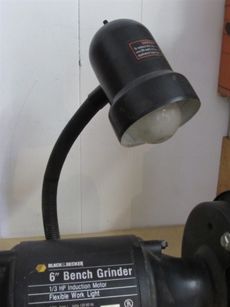 NICE BLACK & DECKER 6 BENCH GRINDER WITH FLEXIBLE WORK LIGHT