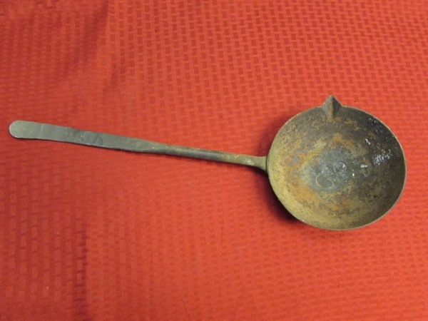 CAST IRON SMELTING LADLE