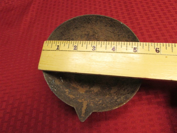 CAST IRON SMELTING LADLE