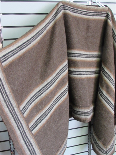 VINTAGE WOOL MEXICAN SARAPE PONCHO