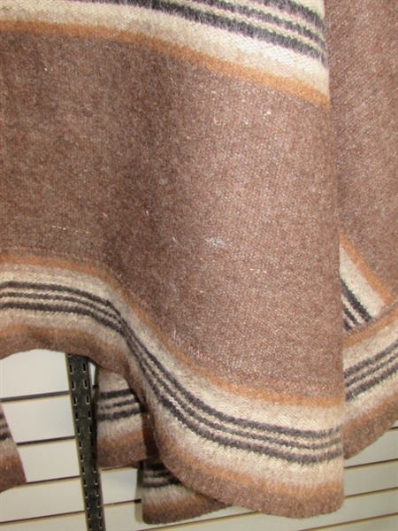 VINTAGE WOOL MEXICAN SARAPE PONCHO