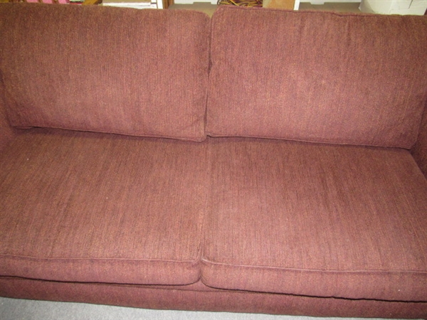 STYLISH BURGUNDY/BROWN TWEED SOFA