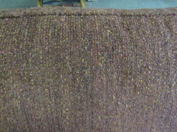 STYLISH BURGUNDY/BROWN TWEED SOFA